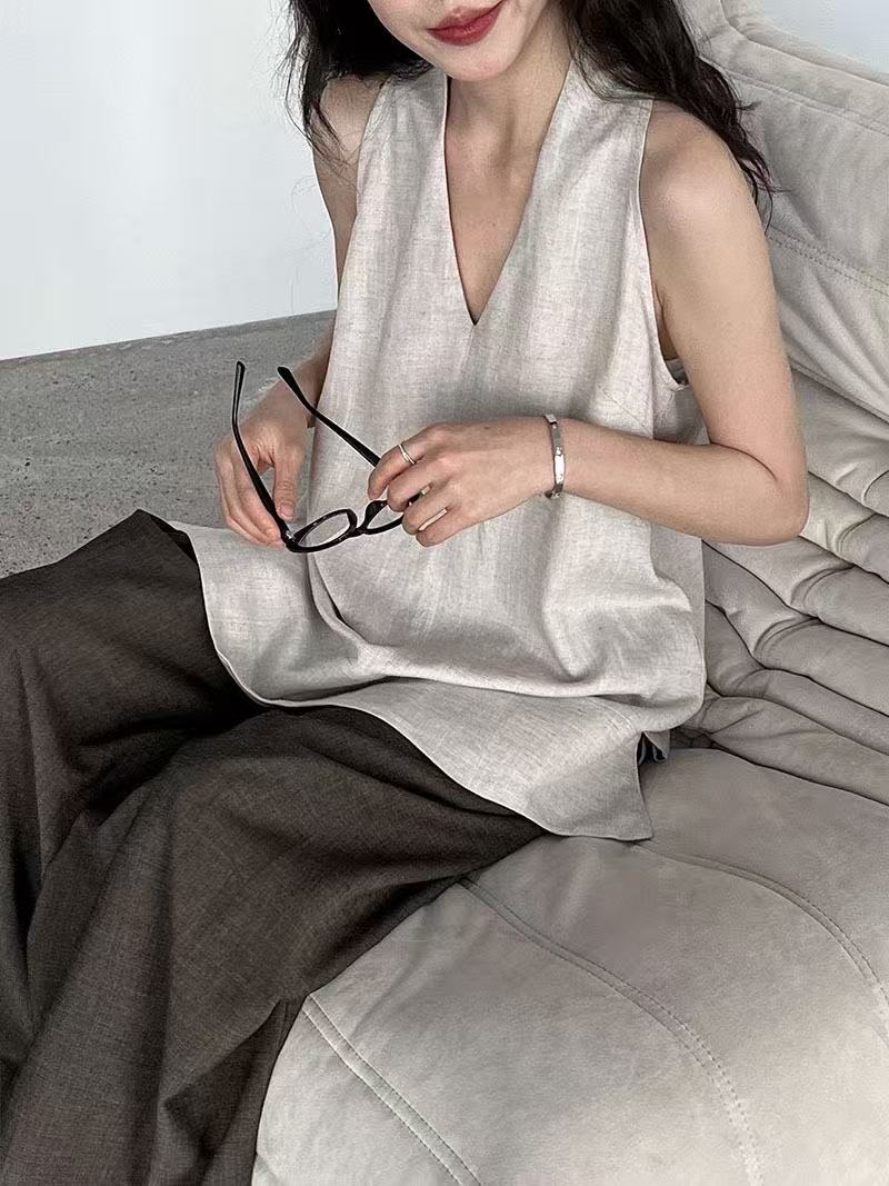 Minimalist Linen Top