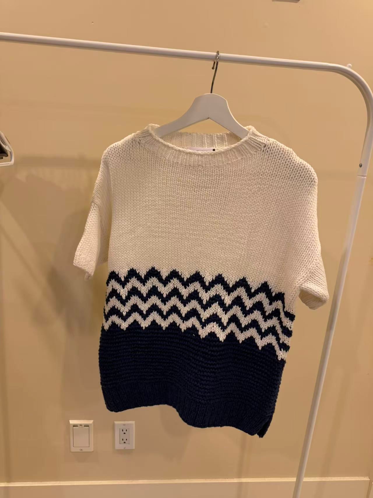 Hand-knitted Jacquard Short-sleeve Women's Pullover