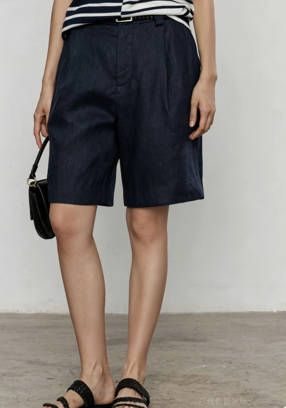 Elegant Linen Blend Bermuda Shorts